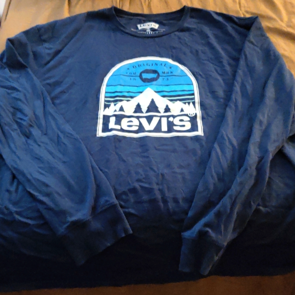 Levi Shirt - Long Sleeved